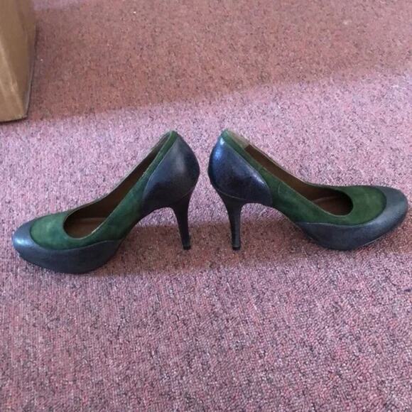 DONALD J Pliner Lennox khaki Green Suede platform Heels size 7.5 new!!!‎ - Picture 4 of 9